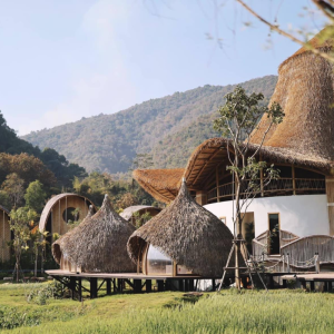 Khu du lịch sinh lợp mái rơm nhân tạo