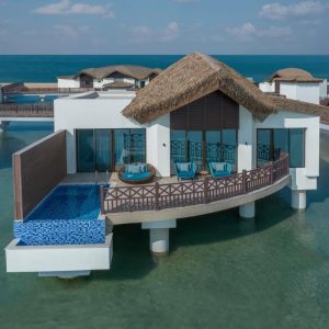 Mái lá nhân tạo